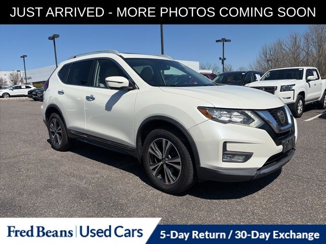 Pearl White 2018 Nissan Rogue SL AWD SUV / Crossover All-Wheel Drive Continuously Variable Transmission