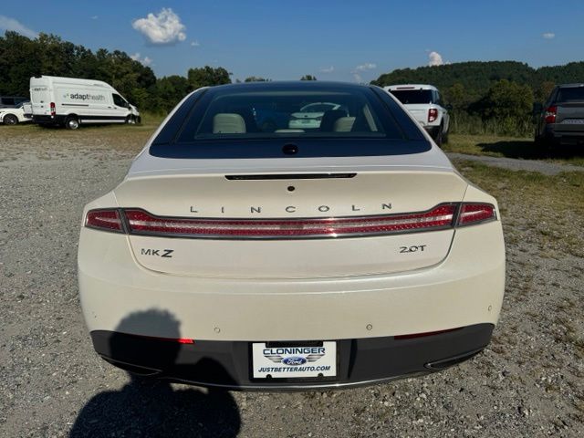 Used 2017 White Lincoln Reserve image 6