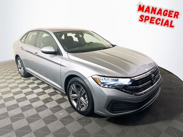 Silver 2024 Volkswagen Jetta SE FWD Sedan Front-Wheel Drive 8-Speed Automatic