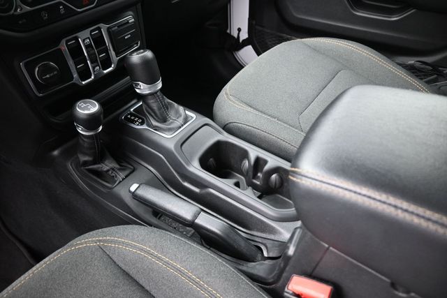 Used 2025 Jeep Wrangler SUV
