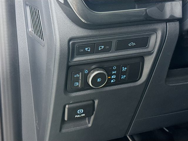 2022 Oxford White Ford F-150 XLT 4X4 Truck