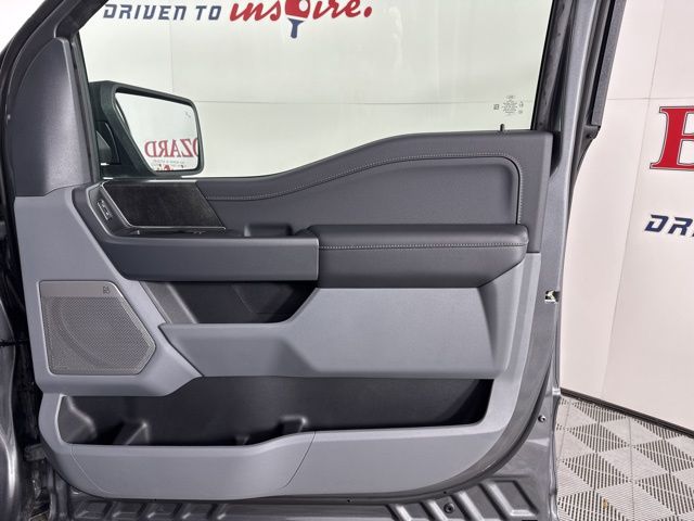 2025 Carbonized Gray Metallic Ford F-150 Lightning Flash AWD Truck