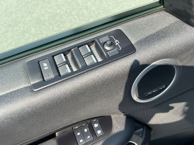 Used 2024 Black Land Rover S image 34