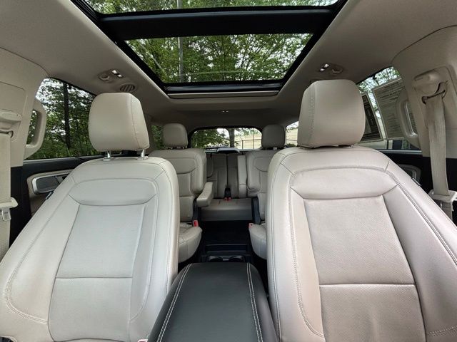2021 Ford Explorer Limited photo