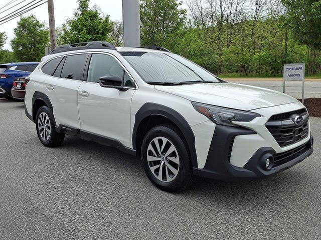 2023 Subaru Outback Premium - 0