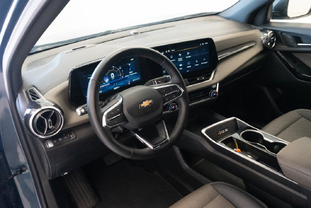 Used 2025 Chevrolet Equinox SUV