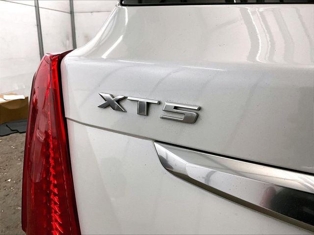 2018 Cadillac XT5 Luxury White at Carlisle Cadillac Buick GMC