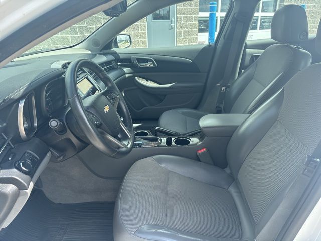 Used 2014 White Chevrolet LT image 12