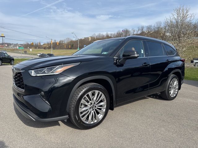 2025 Toyota Highlander Platinum AWD