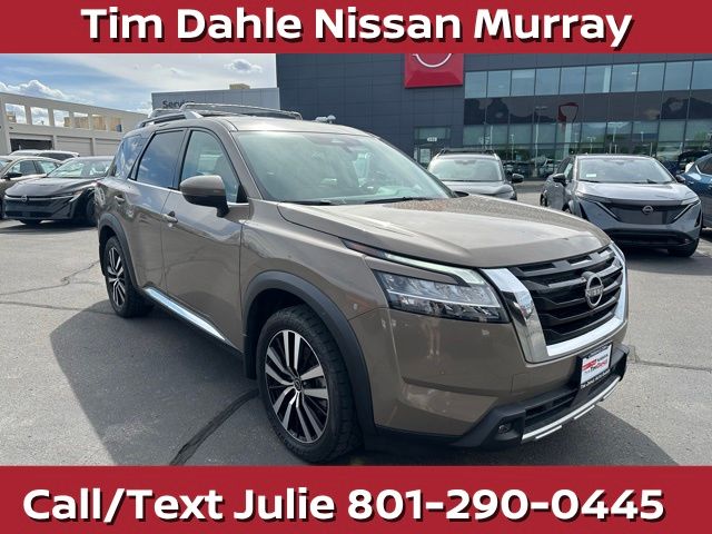 2023 Nissan Pathfinder Platinum 4WD