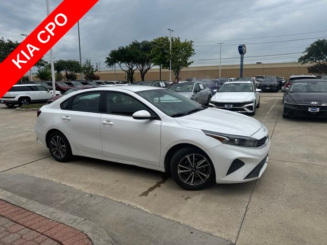  2024 Kia Forte LXS FWD   