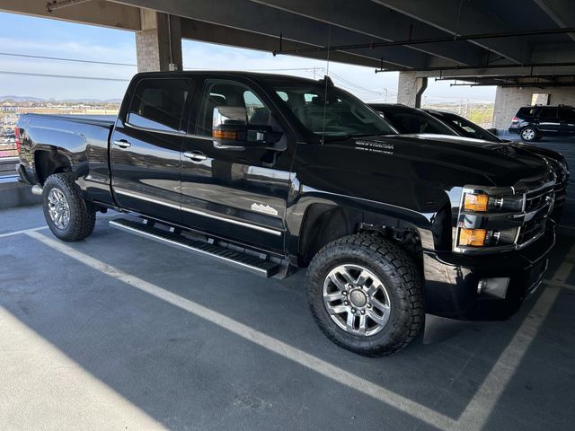 2018 Chevrolet Silverado 3500HD High Country Crew Cab 4WD