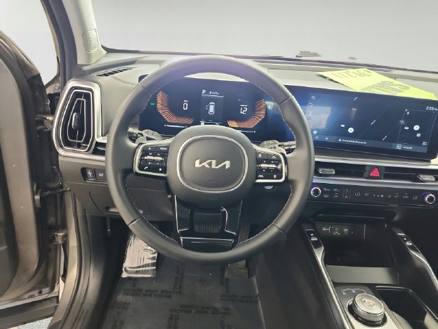 Used 2025 Kia Sorento Hybrid SUV