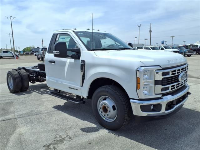 2025 Ford F-350SD XL photo