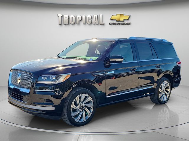 2024 Lincoln Navigator Premiere 4WD