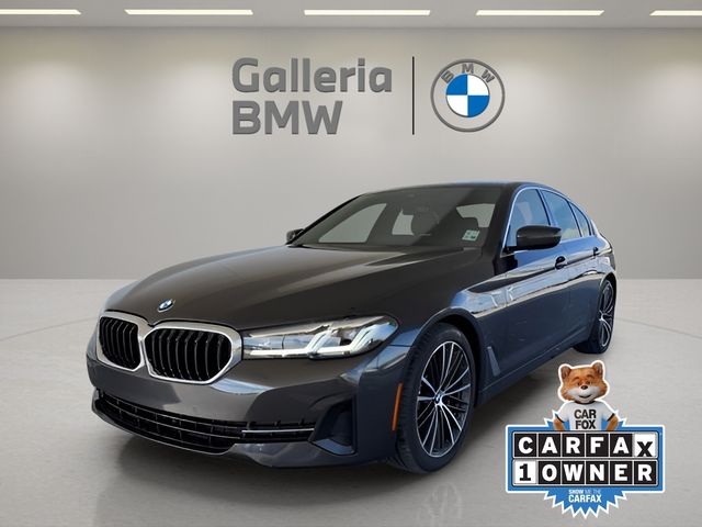 2022 BMW 5 Series 530i's photo