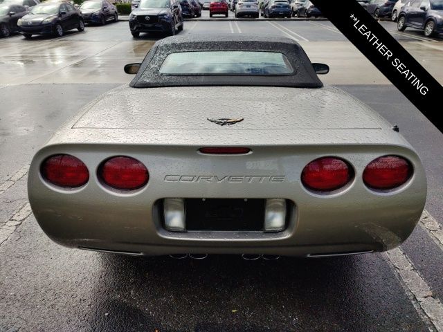 2001 Chevrolet Corvette Base 3