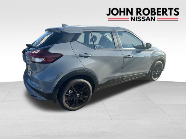 2023 Nissan Kicks SV 4