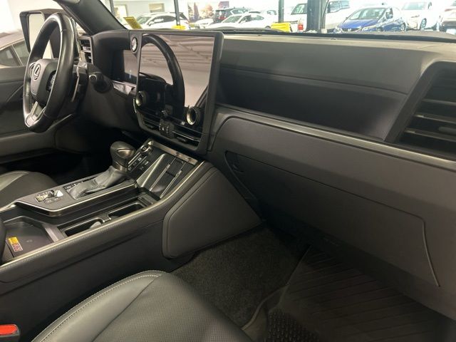 Used 2024 White Lexus 550 Overtrail+ image 25