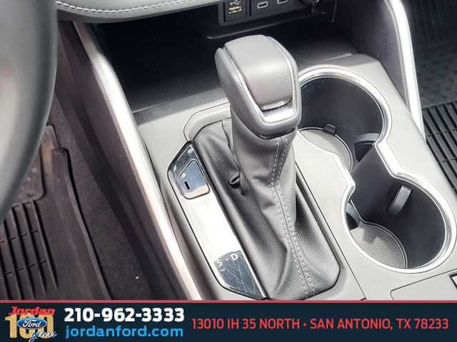 Used Car 2023 Toyota Highlander Hybrid  Xle For Sale Under $40,000 In San Antonio, Texas