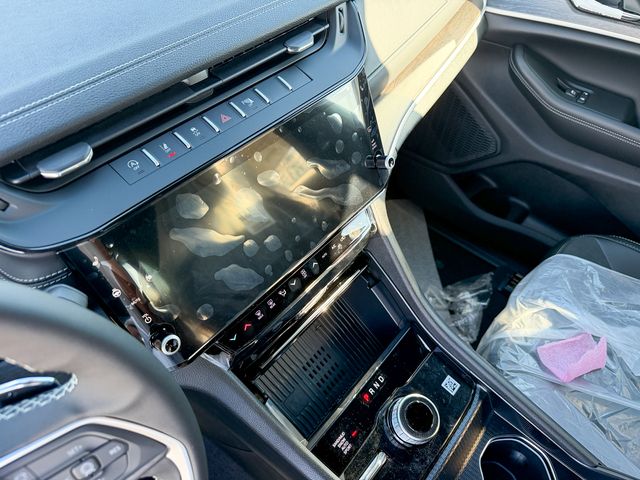 new 2026 Jeep Grand Cherokee car, priced at $45,965