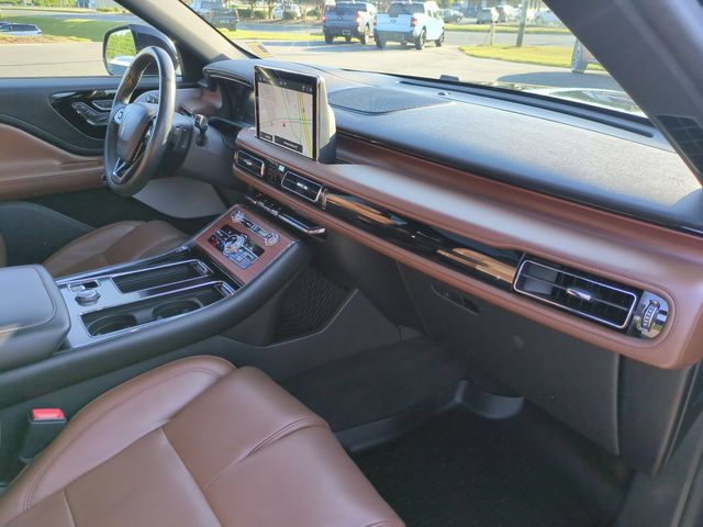 Used 2023 Black Lincoln Reserve image 37