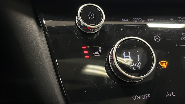 Used 2023 Blue INFINITI LUXE image 28