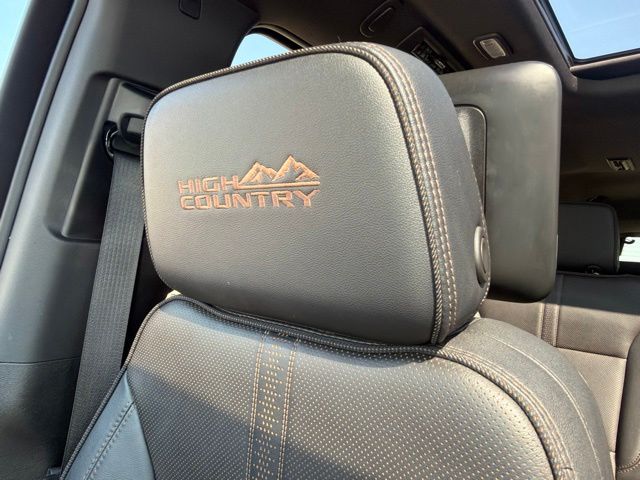 Used 2025 Chevrolet Suburban SUV