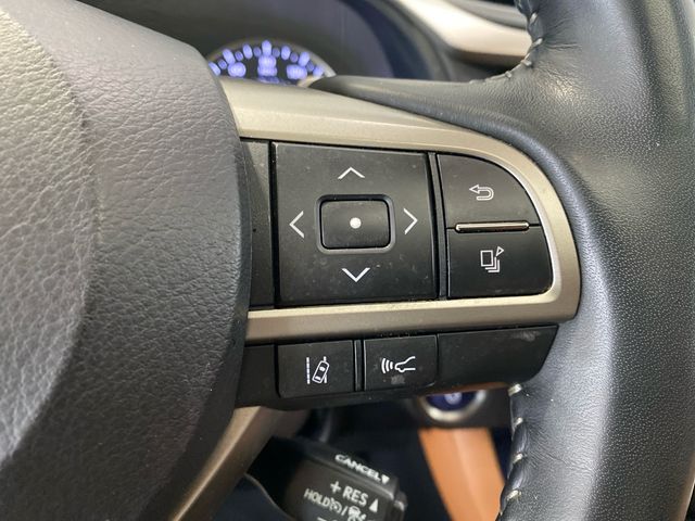 Used 2021 White Lexus 450h image 20