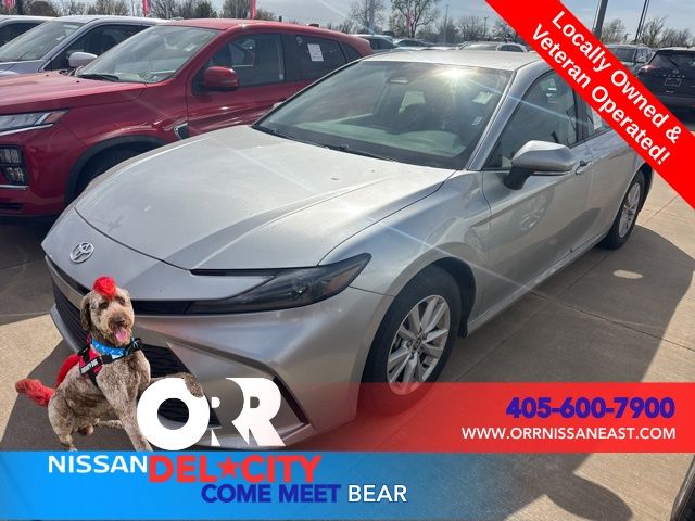 2025 Toyota Camry LE FWD