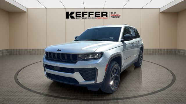 2026 Jeep Grand Cherokee Laredo