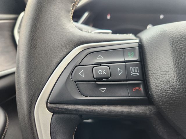 2023 Jeep Grand Cherokee Limited White at DeMontrond Gulf Freeway