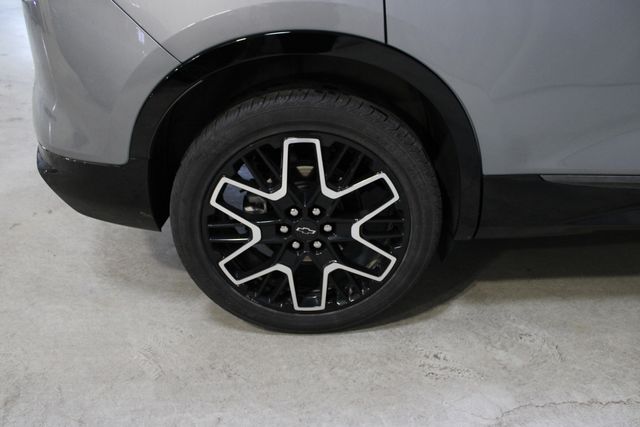 Used 2023 Gray Chevrolet RS image 38