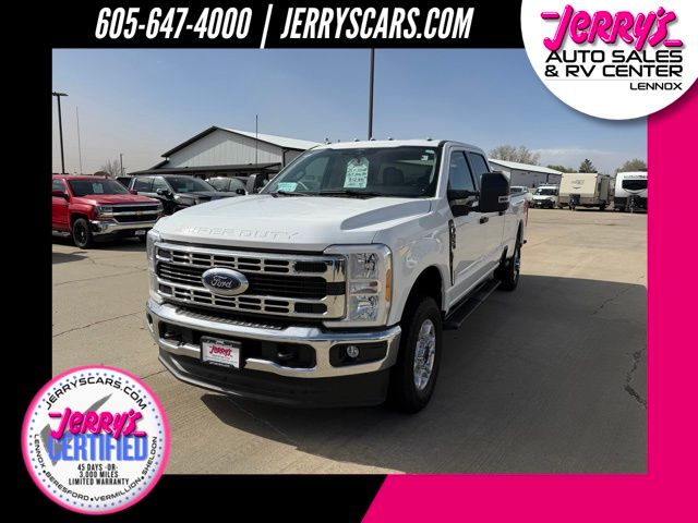 2025 Ford F-350 Super Duty XLT Crew Cab 4WD