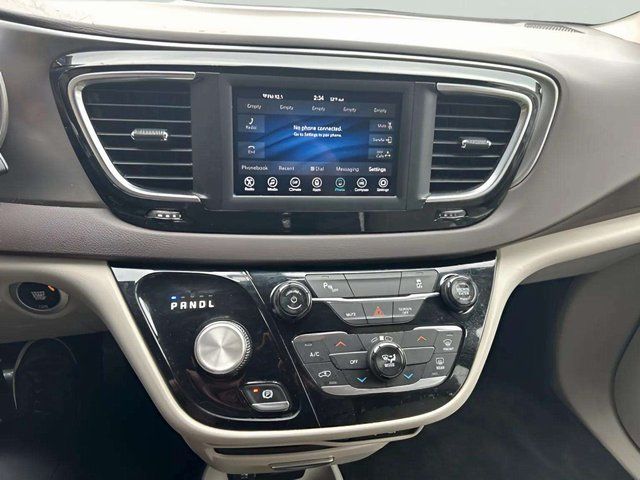 ChryslerPacifica12