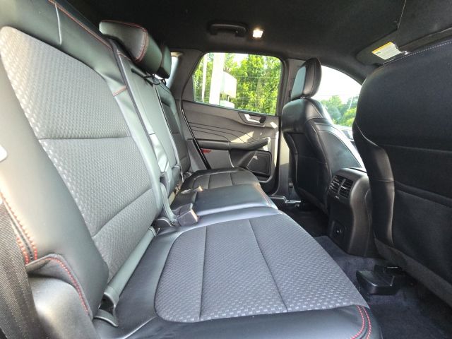 2023 Ford Escape ST-Line:L166580A