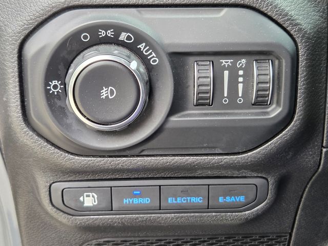 Used 2021 Gray Jeep Unlimited Rubicon 4xe image 26