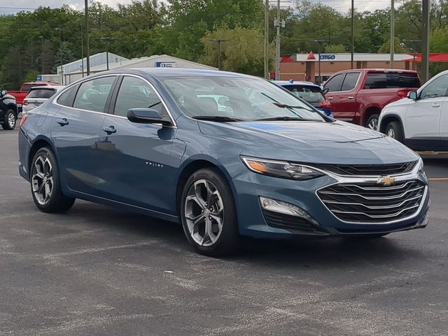 2024 Chevrolet Malibu LT photo