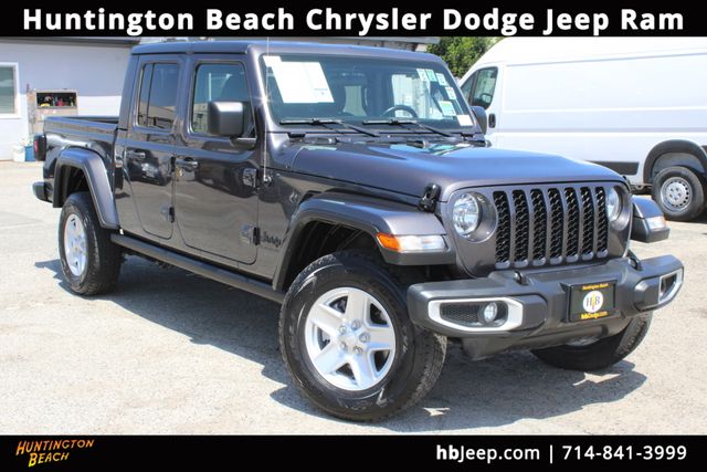 Crystal Metallic 2022 Jeep Gladiator Sport Crew Cab 4WD Pickup Truck Four-Wheel Drive 8-Speed Automatic