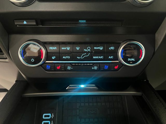 2018 Ford Expedition XLT photo