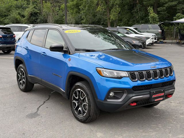 Hydro Blue Pearlcoat 2025 Jeep Compass SUV / Crossover Four-Wheel Drive 8-Speed Automatic