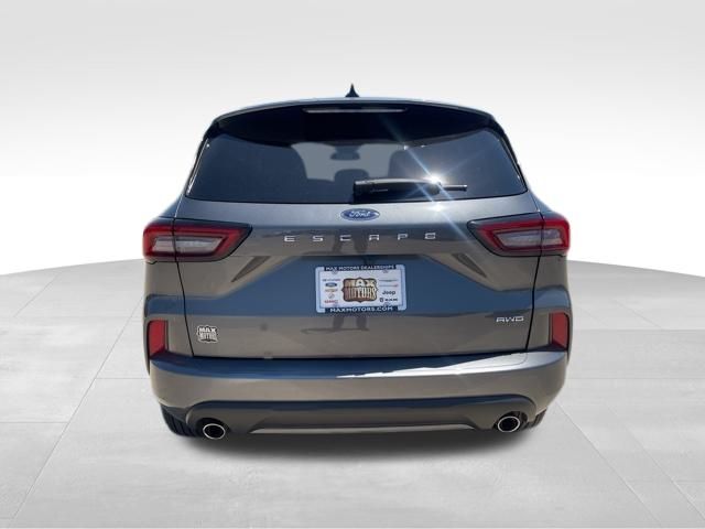 2023 Ford Escape ST-Line 5