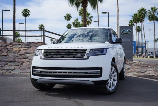Fuji White 2026 Land Rover Range Rover P550e SE AWD SUV / Crossover All-Wheel Drive 8-Speed Automatic