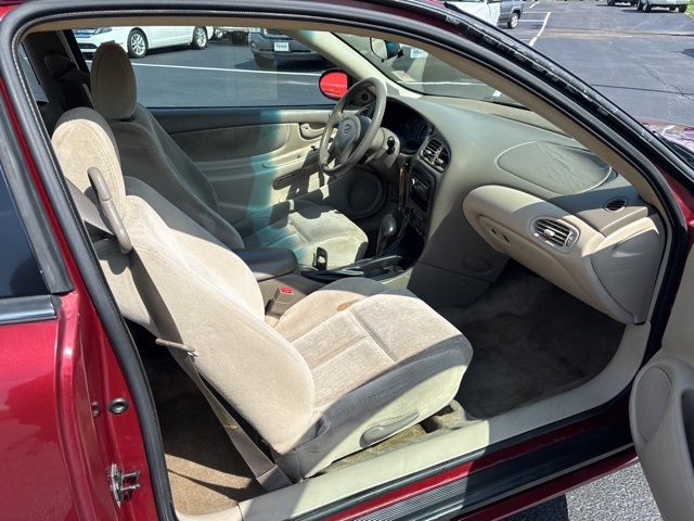 2001 Oldsmobile Alero GL photo