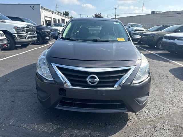 2015 Nissan Versa #2