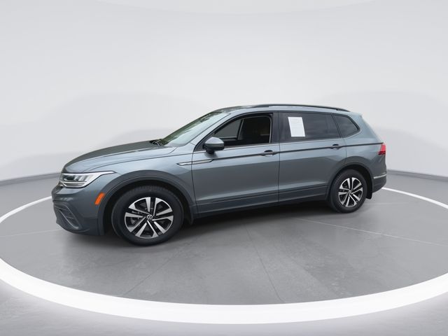 Used 2024 Gray Volkswagen 2.0T S image 6