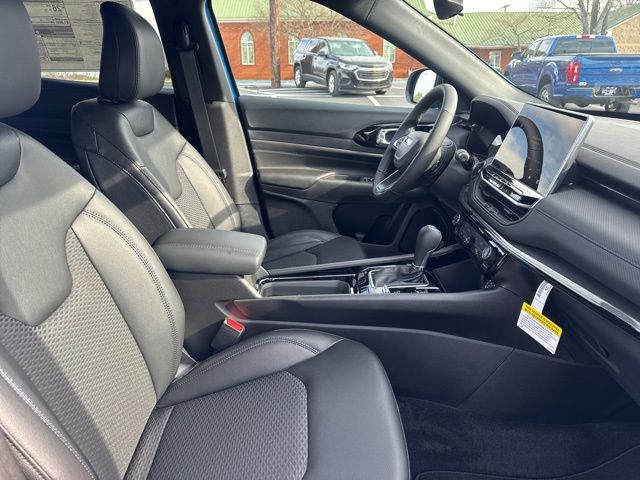 New 2026 Blue Jeep Latitude image 10