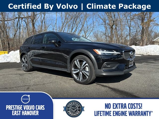 2025 Volvo V60 Cross Country B5 Plus AWD