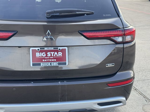 2022 Mitsubishi Outlander SEL Brown at North Houston Mitsubishi
