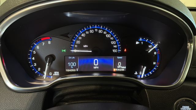 Used 2015  Cadillac Luxury image 17